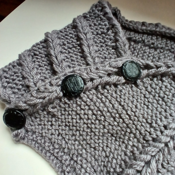 Dragon Wing Cowl Scarf - Stone - Picture 4 of 7